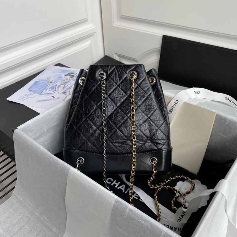 Ch**el bucket bags